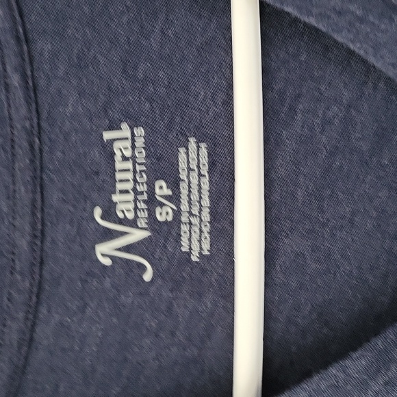 Natural Reflections V-Neck Long Sleeve - Picture 3 of 3